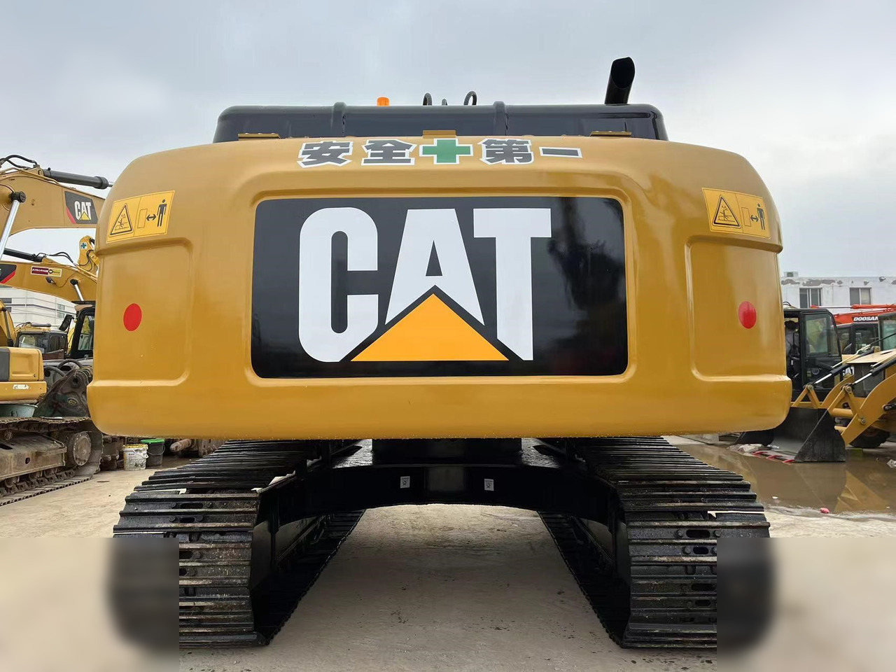 CATERPILLAR 320D2 - Crawler excavator: picture 4 CATERPILLAR 320D2 - Crawler excavator: picture 4