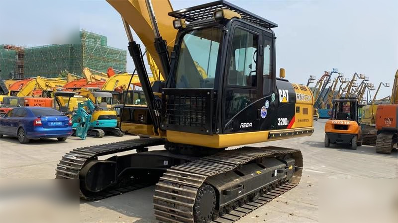 CATERPILLAR 320D2 - Crawler excavator: picture 5 CATERPILLAR 320D2 - Crawler excavator: picture 5