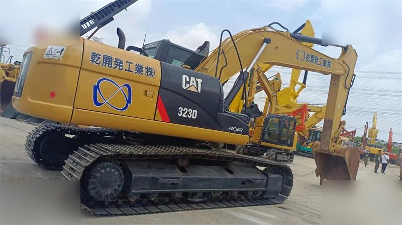 CATERPILLAR 323D - Crawler excavator: picture 1 CATERPILLAR 323D - Crawler excavator: picture 1