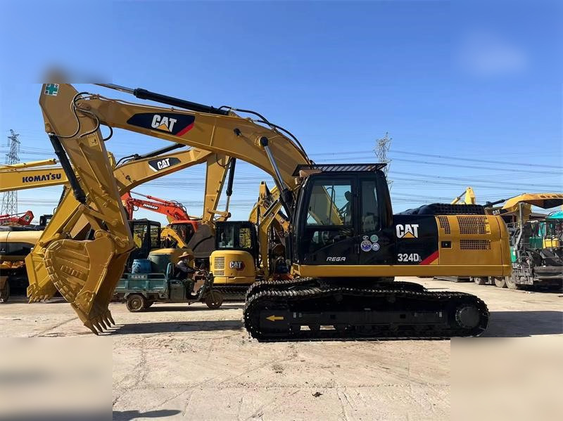 CATERPILLAR 324DL - Crawler excavator: picture 1 CATERPILLAR 324DL - Crawler excavator: picture 1