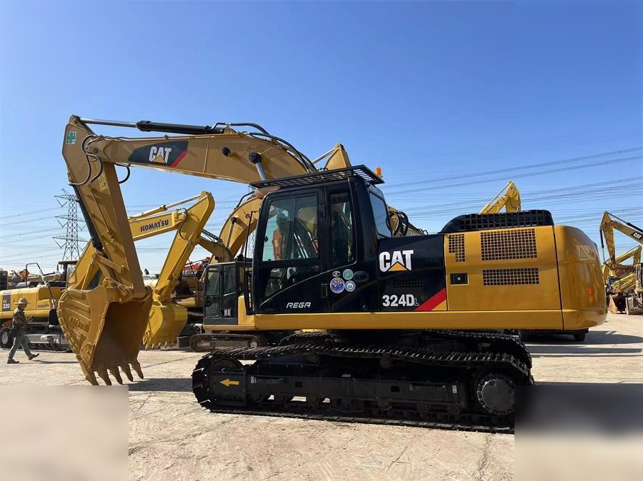 CATERPILLAR 324DL - Crawler excavator: picture 1 CATERPILLAR 324DL - Crawler excavator: picture 1