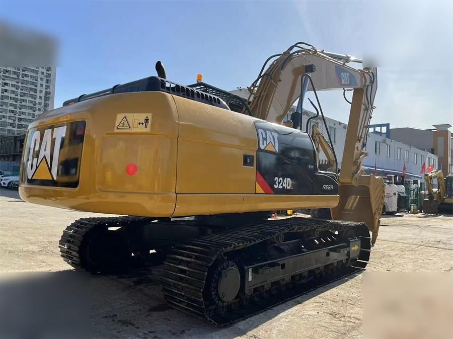 CATERPILLAR 324DL - Crawler excavator: picture 2 CATERPILLAR 324DL - Crawler excavator: picture 2