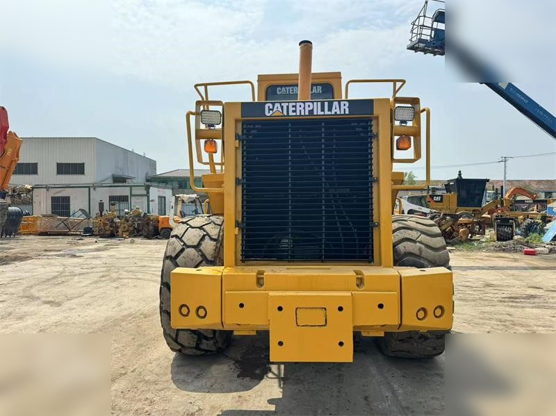 CATERPILLAR 966E - Wheel loader: picture 4 CATERPILLAR 966E - Wheel loader: picture 4