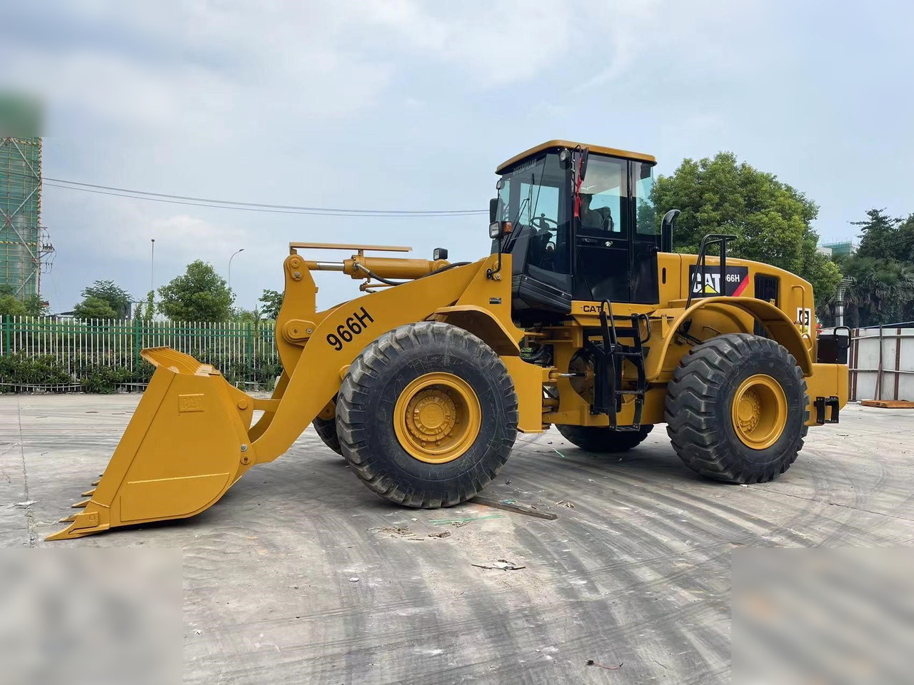 CATERPILLAR 966H - Wheel loader: picture 1 CATERPILLAR 966H - Wheel loader: picture 1