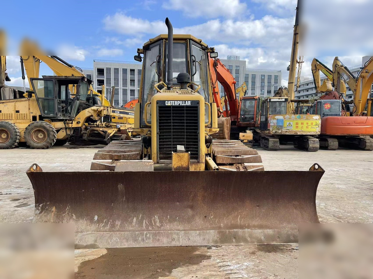 CATERPILLAR D3G - Bulldozer: picture 3 CATERPILLAR D3G - Bulldozer: picture 3