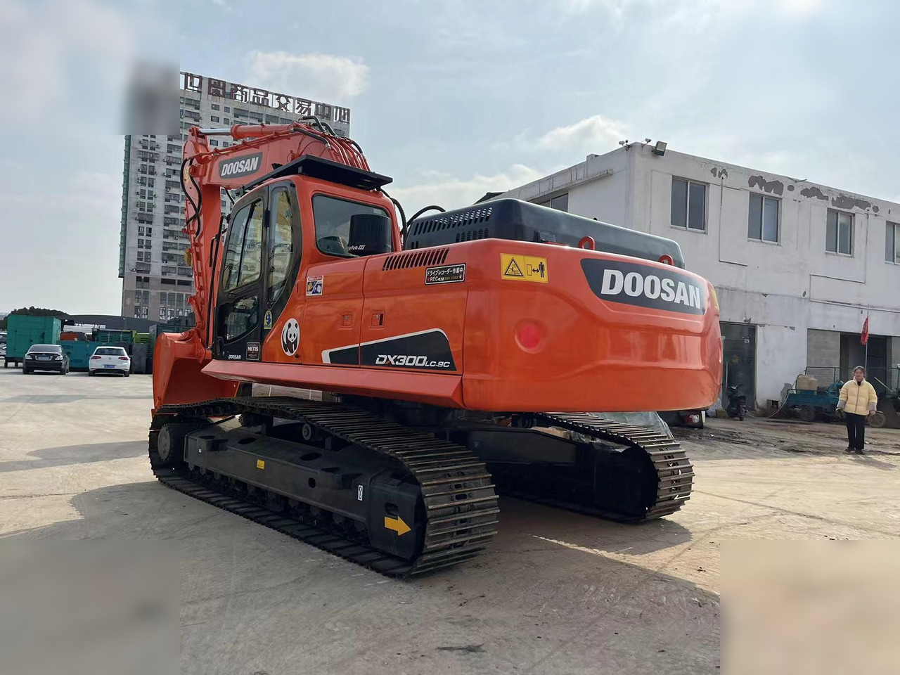 DOOSAN DX300 LC-9C - Crawler excavator: picture 3 DOOSAN DX300 LC-9C - Crawler excavator: picture 3