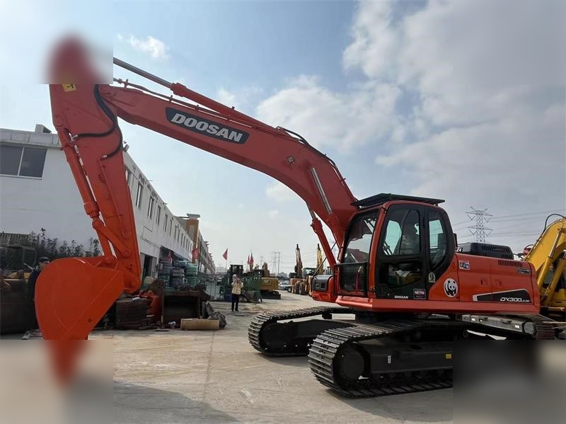 DOOSAN DX300 LC-9C - Crawler excavator: picture 4 DOOSAN DX300 LC-9C - Crawler excavator: picture 4