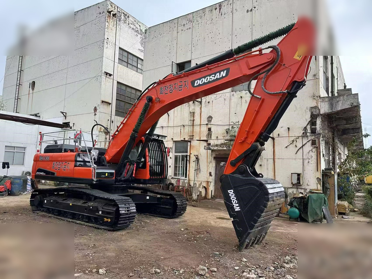DOOSAN DX340 LCA - Crawler excavator: picture 4 DOOSAN DX340 LCA - Crawler excavator: picture 4