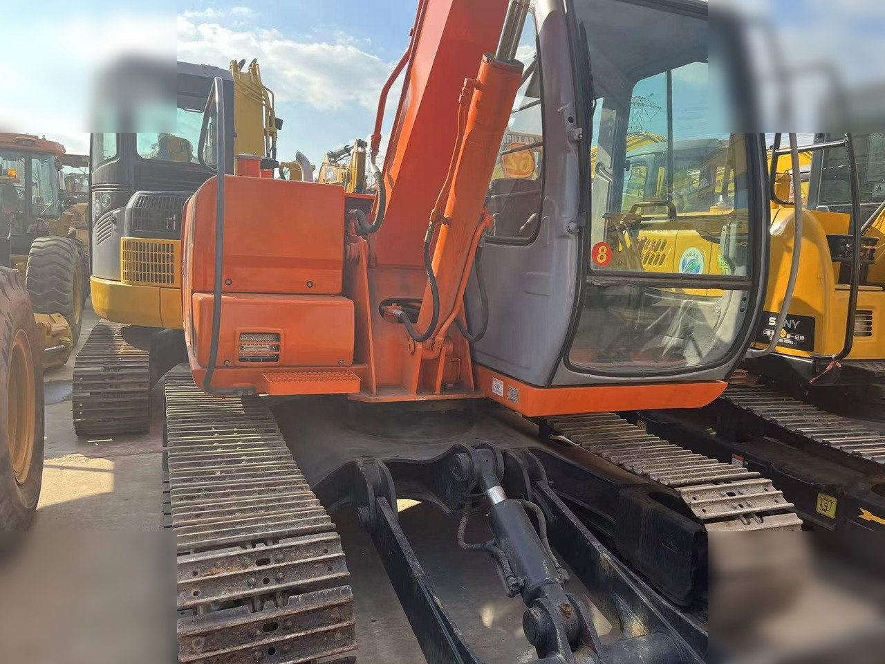 HITACHI EX60-5 - Crawler excavator: picture 4 HITACHI EX60-5 - Crawler excavator: picture 4