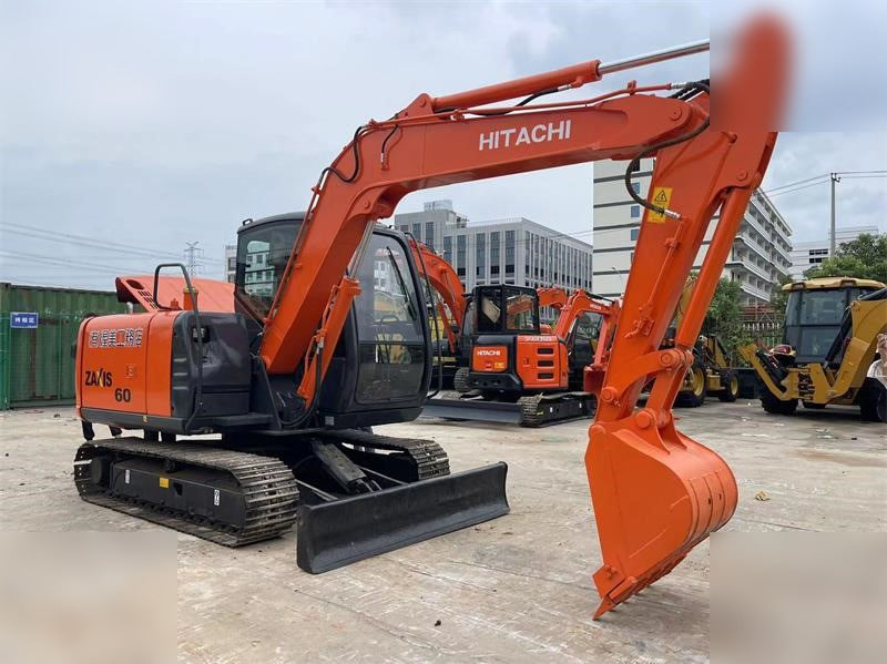 HITACHI ZX60 - Crawler excavator: picture 2 HITACHI ZX60 - Crawler excavator: picture 2