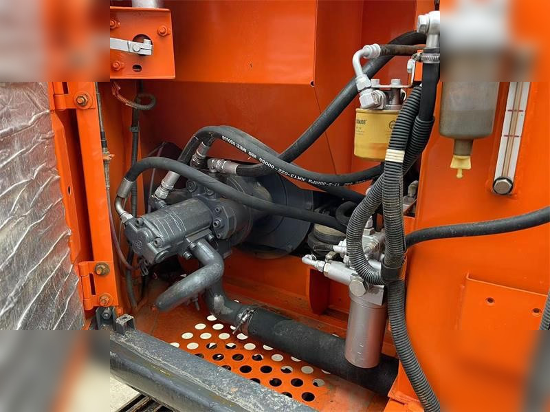 HITACHI ZX60 - Crawler excavator: picture 3 HITACHI ZX60 - Crawler excavator: picture 3