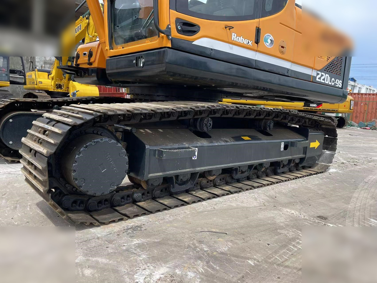 Crawler excavator HYUNDAI ROBEX 220 LC-9S: picture 6