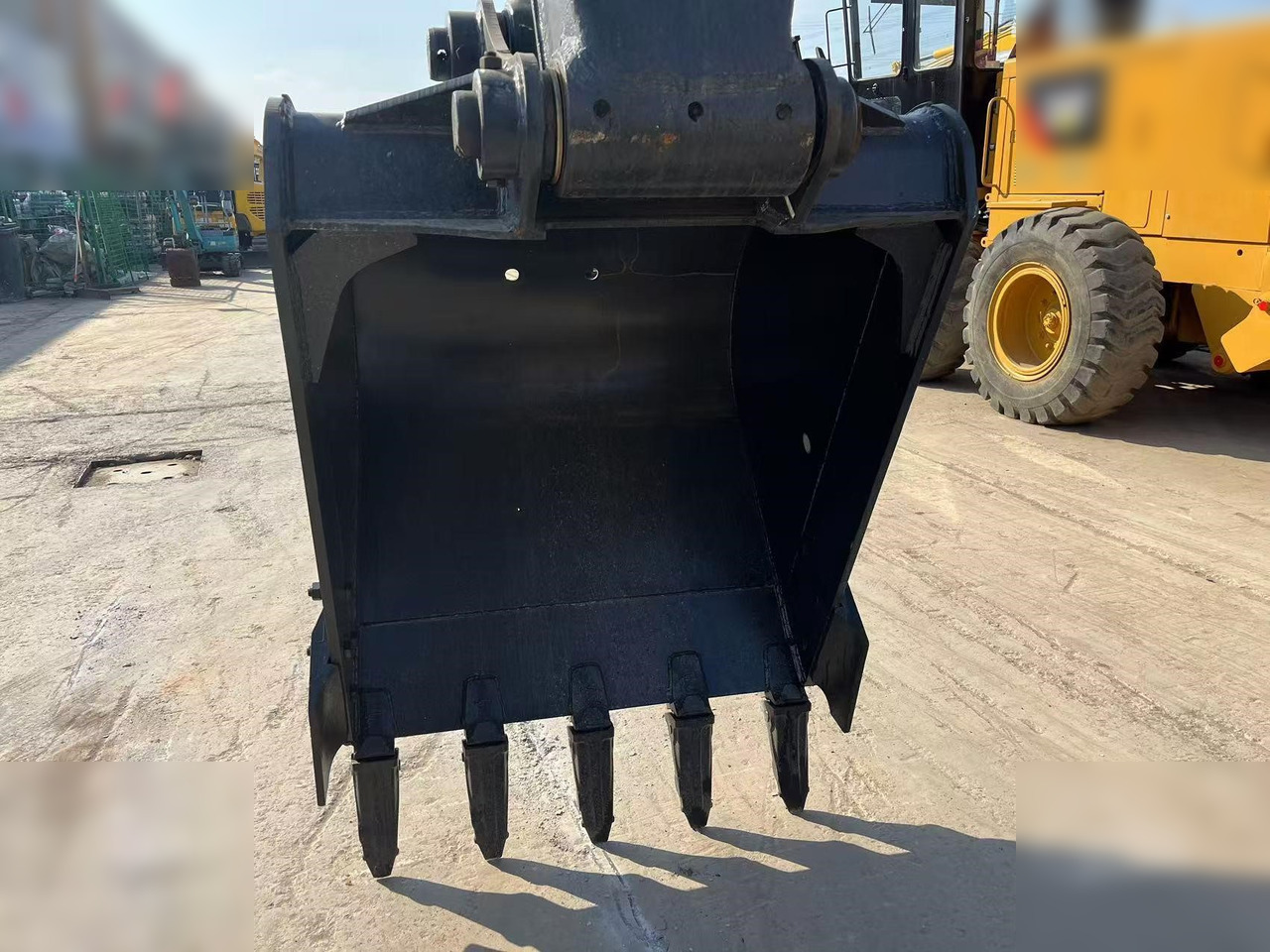 Crawler excavator HYUNDAI ROBEX 220 LC-9S: picture 9 Crawler excavator HYUNDAI ROBEX 220 LC-9S: picture 9