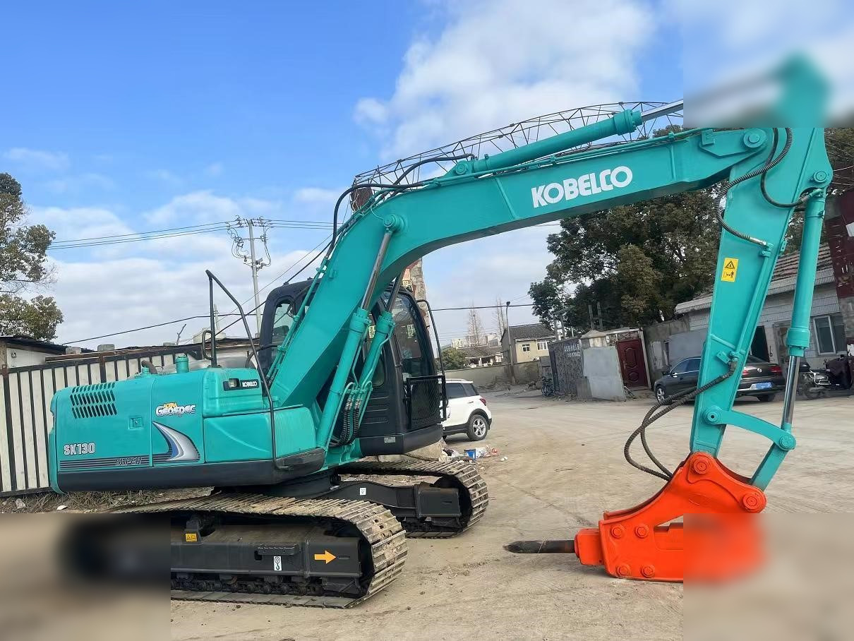 KOBELCO SK130-8 - Crawler excavator: picture 4 KOBELCO SK130-8 - Crawler excavator: picture 4