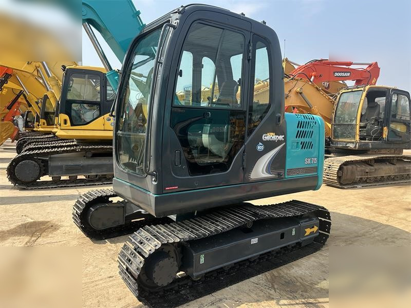 KOBELCO SK75-8 - Crawler excavator: picture 3 KOBELCO SK75-8 - Crawler excavator: picture 3