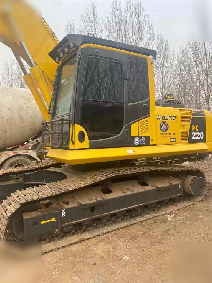 KOMATSU PC220-8 - Crawler excavator: picture 4 KOMATSU PC220-8 - Crawler excavator: picture 4