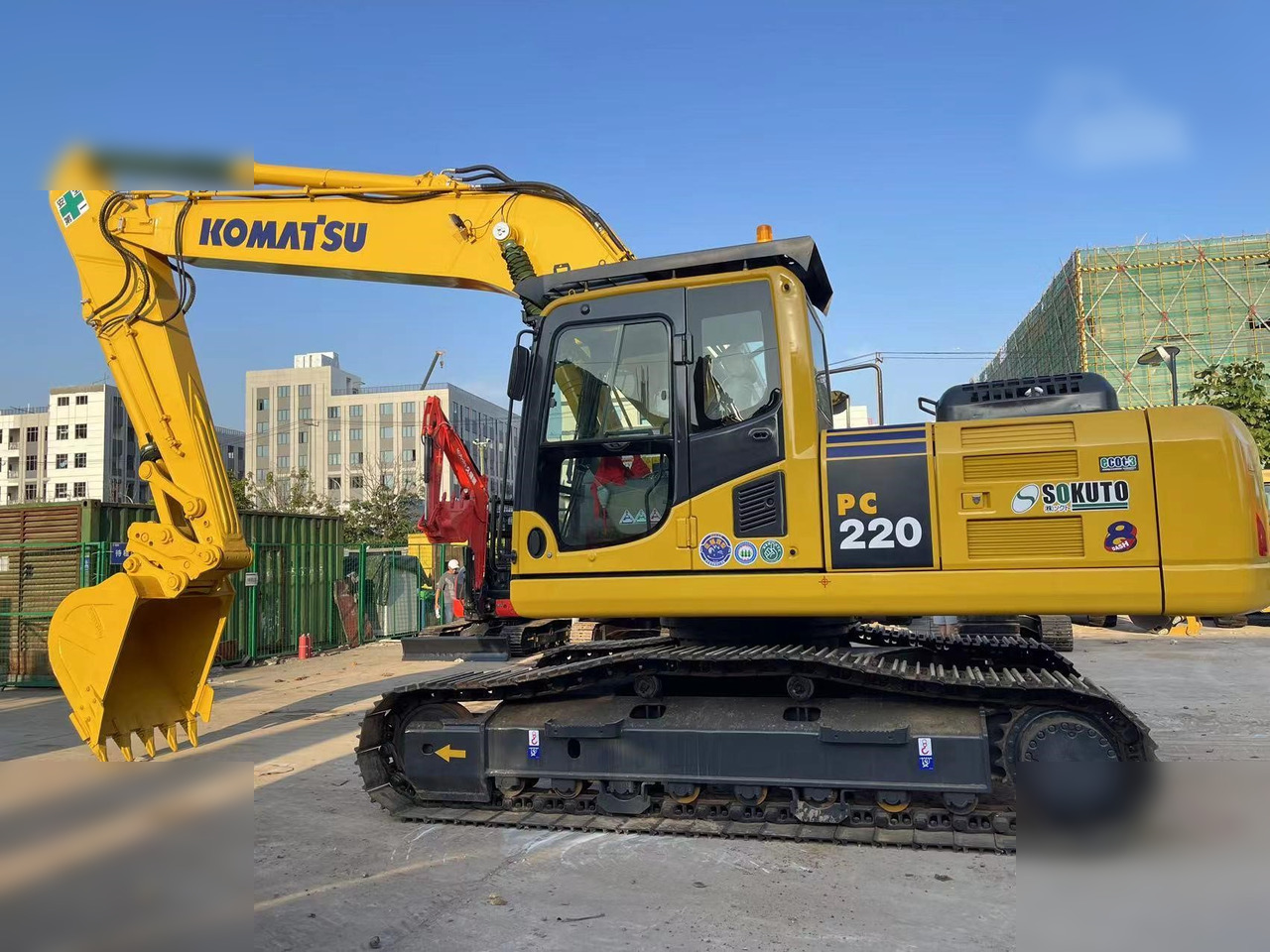 KOMATSU PC220-8 - Crawler excavator: picture 3 KOMATSU PC220-8 - Crawler excavator: picture 3