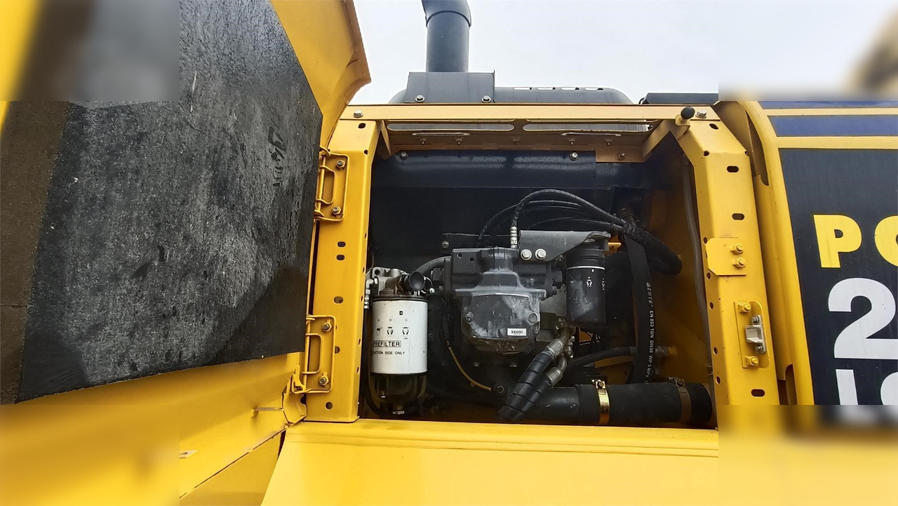 KOMATSU PC240 LC - Crawler excavator: picture 5 KOMATSU PC240 LC - Crawler excavator: picture 5