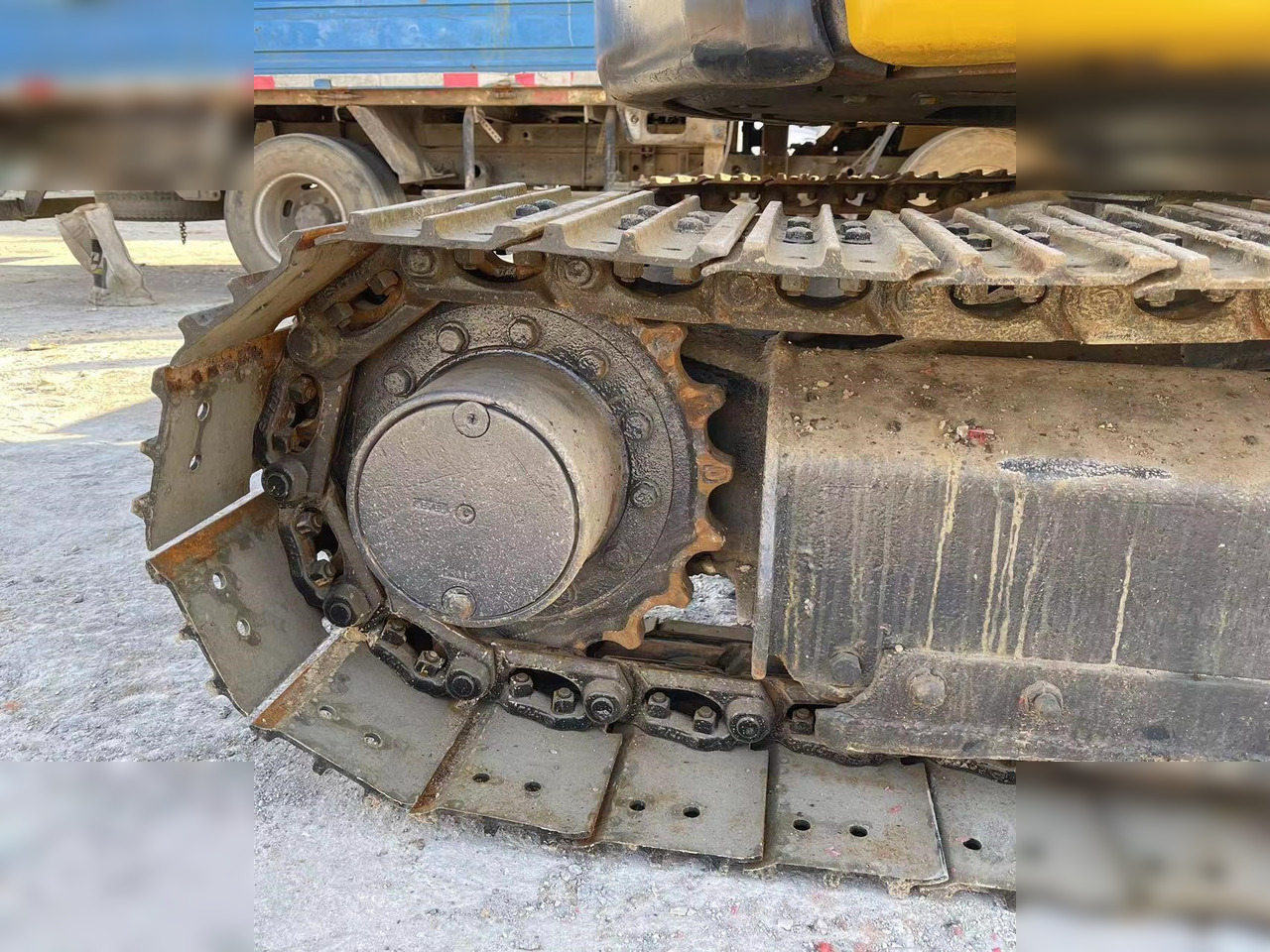 KOMATSU PC55MR-2 - Mini excavator: picture 3 KOMATSU PC55MR-2 - Mini excavator: picture 3