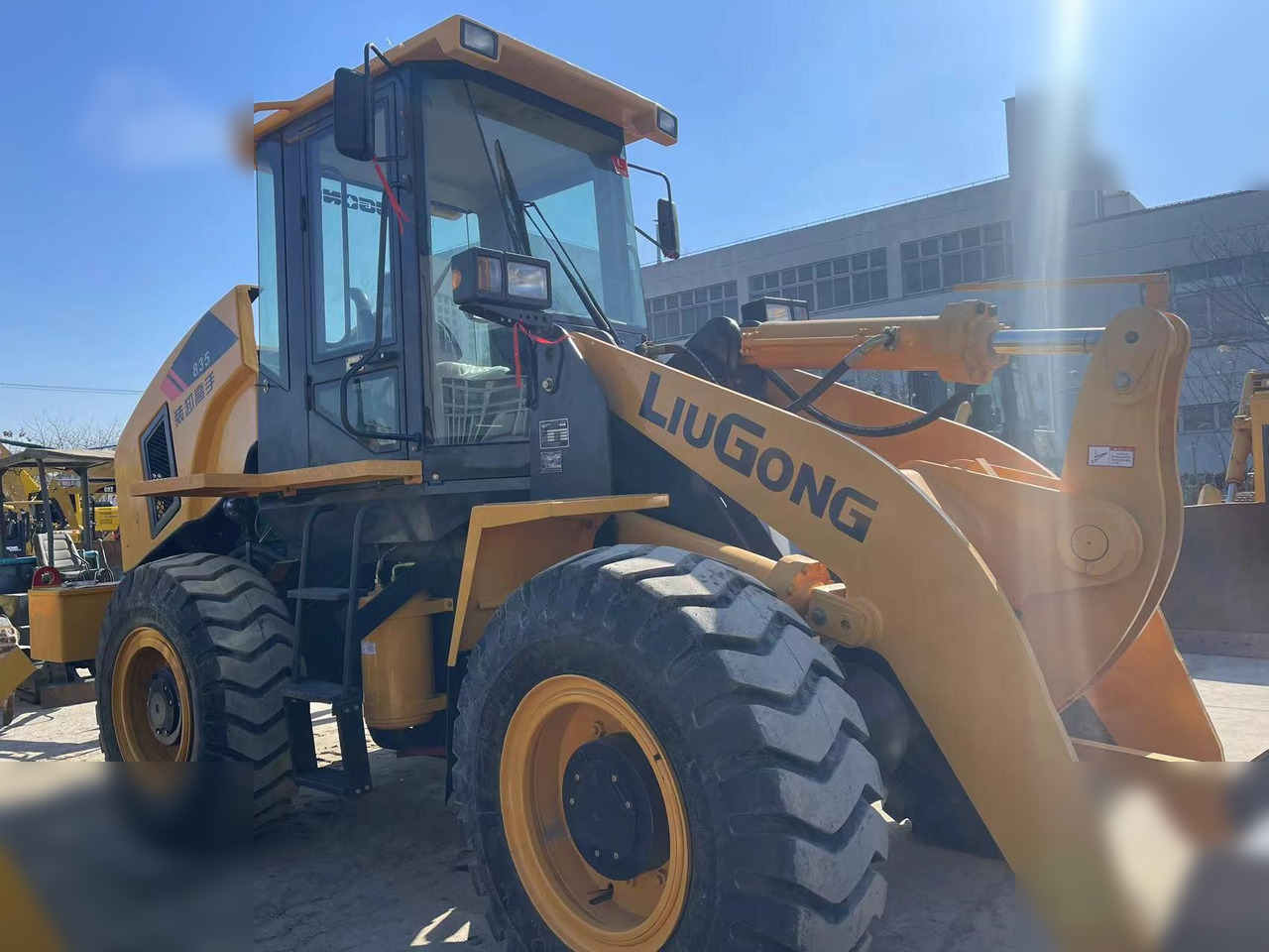 LIUGONG 835 - Wheel loader: picture 3 LIUGONG 835 - Wheel loader: picture 3