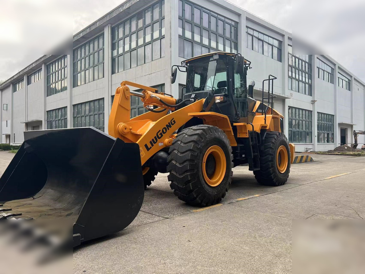 LIUGONG 856H - Wheel loader: picture 3 LIUGONG 856H - Wheel loader: picture 3