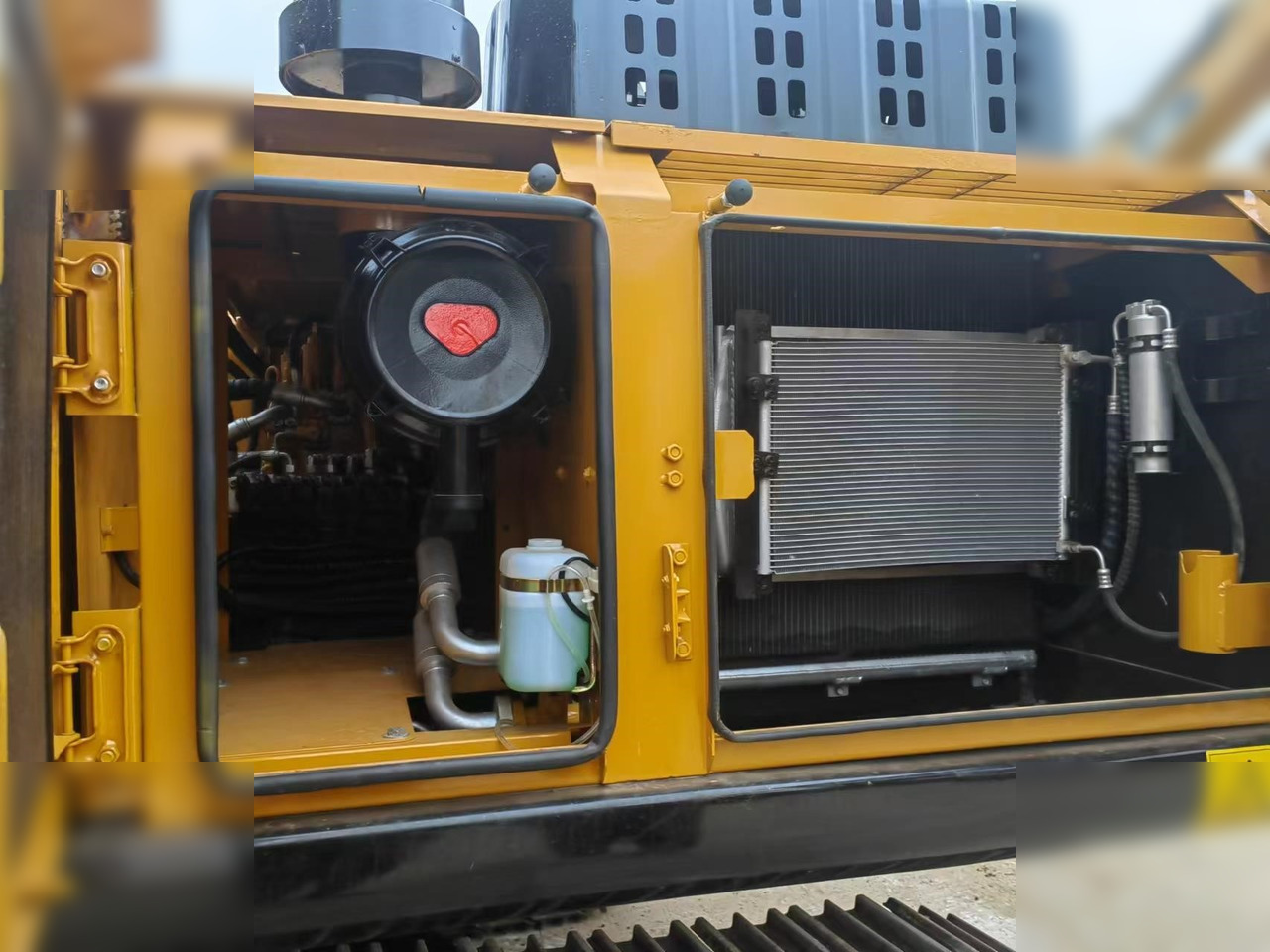 SANY SY215C - Crawler excavator: picture 5 SANY SY215C - Crawler excavator: picture 5