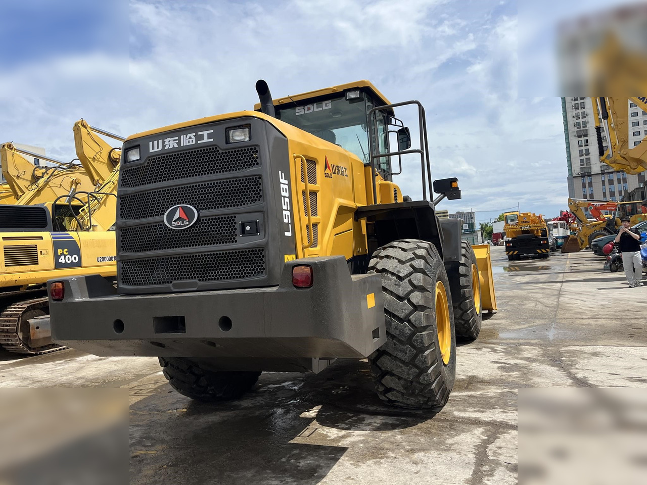 SDLG L958F - Wheel loader: picture 3 SDLG L958F - Wheel loader: picture 3