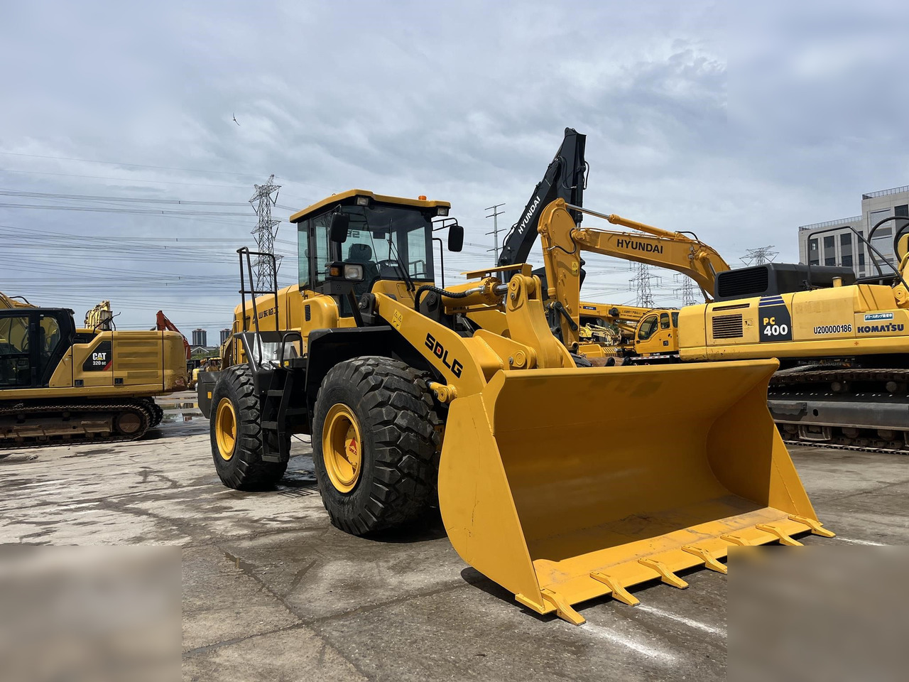 SDLG L958F - Wheel loader: picture 2 SDLG L958F - Wheel loader: picture 2