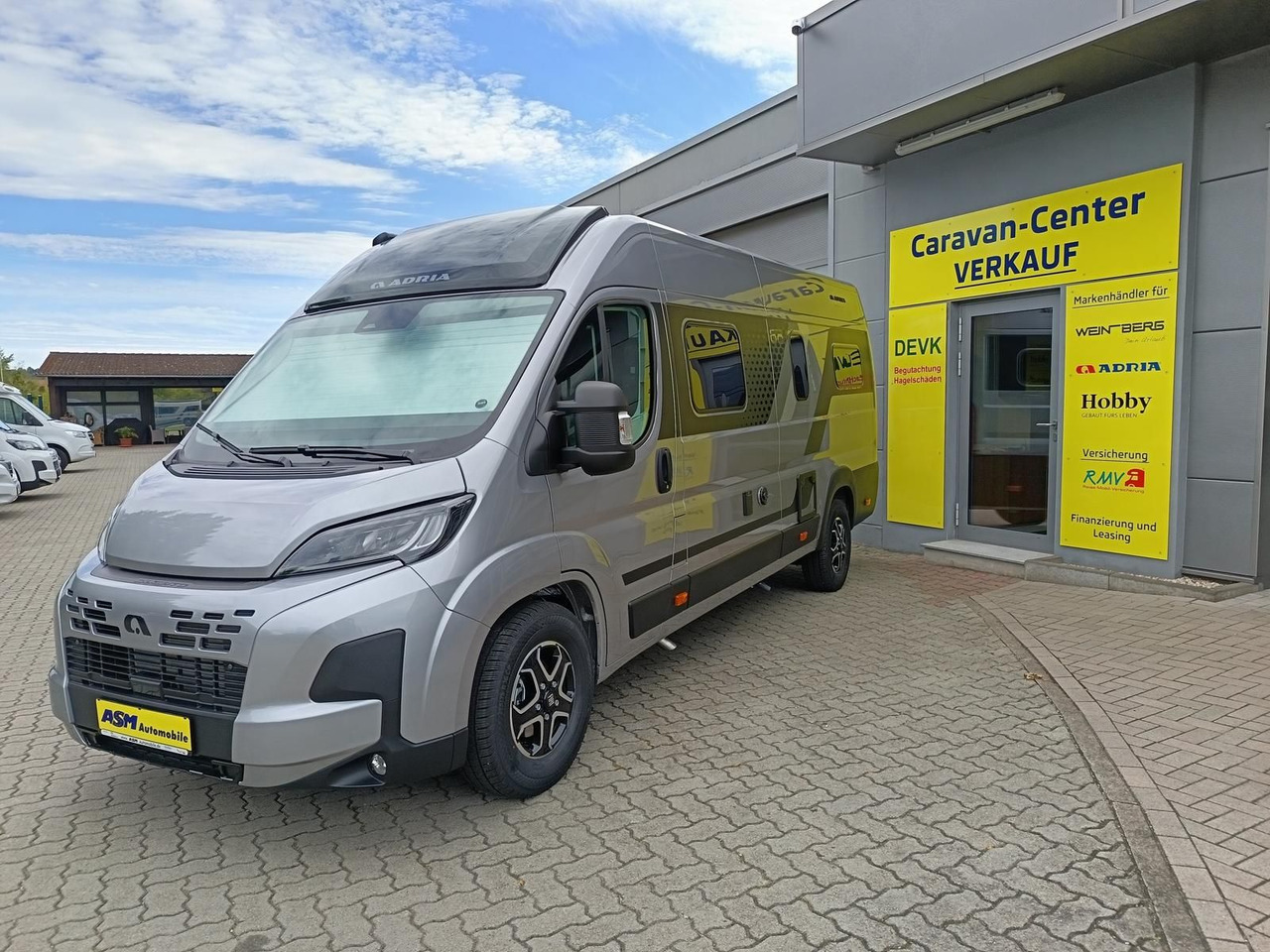 Adria Twin "60Y" 640 SLB 4,25MAXI*JUBILEE*MARKISE*LED - Camper van: picture 3 Adria Twin "60Y" 640 SLB 4,25MAXI*JUBILEE*MARKISE*LED - Camper van: picture 3