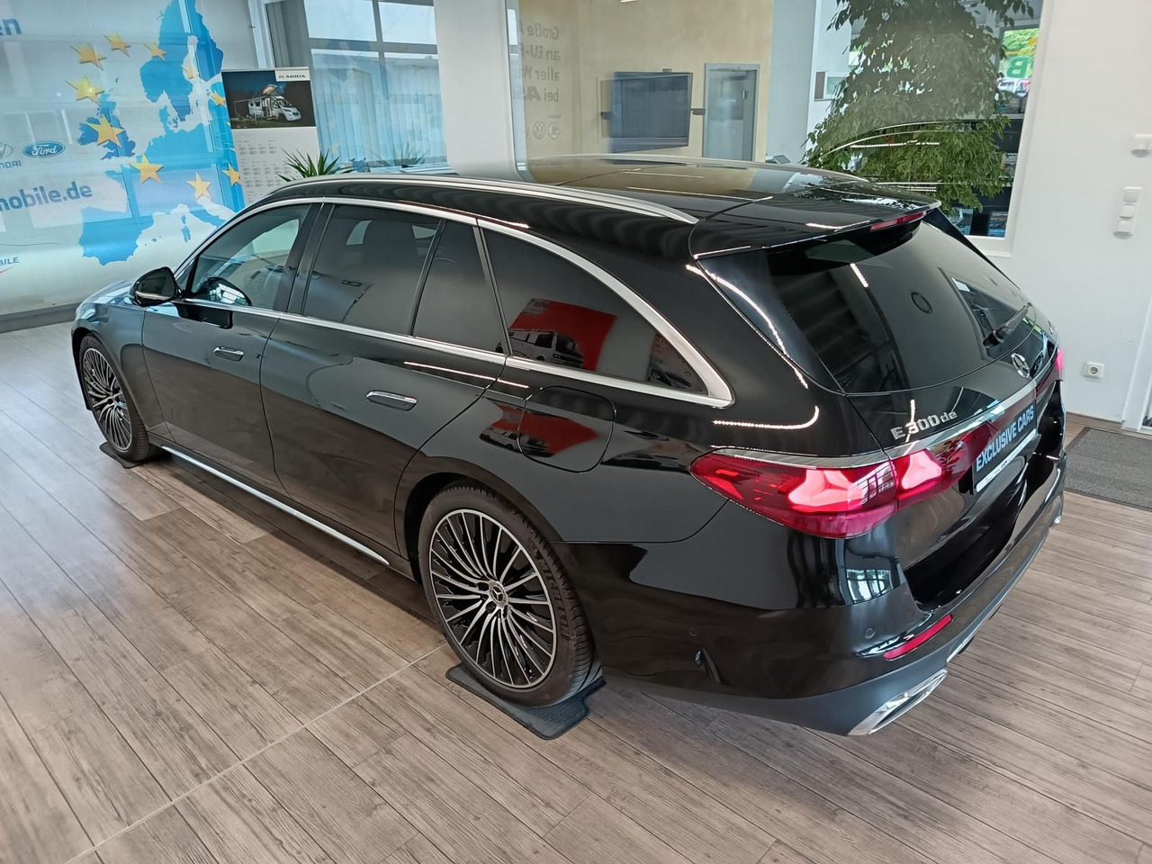 Mercedes-Benz E 300 T de 4M*AMG LINE ADVANCED PLUS*AHK*360°* - Estate car: picture 5 Mercedes-Benz E 300 T de 4M*AMG LINE ADVANCED PLUS*AHK*360°* - Estate car: picture 5