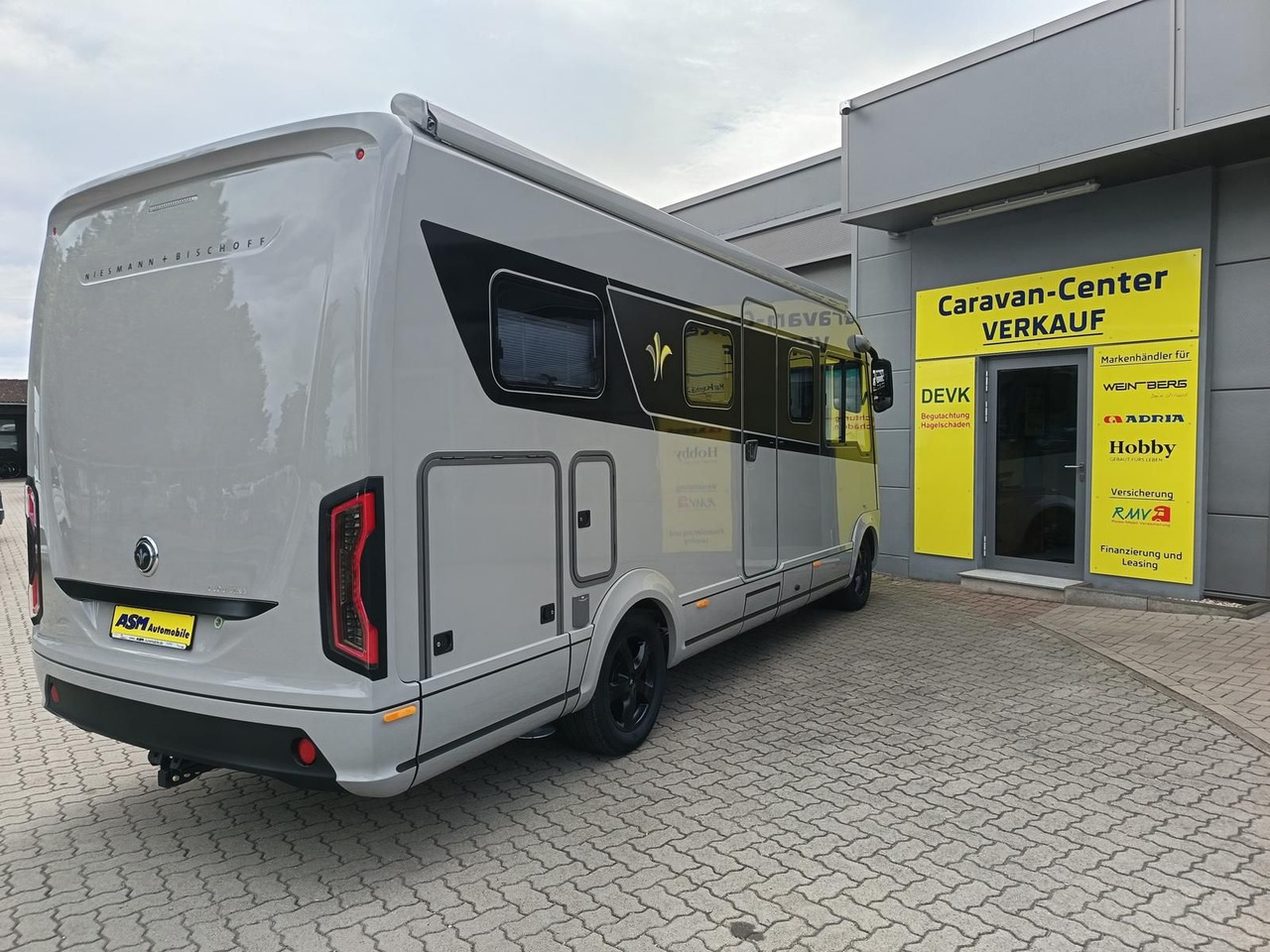 Niesmann + Bischoff iSmove 6.9 E 132 kW*AHK*SOLAR*SAT*TV*DACHKLIMA* - Integrated motorhome: picture 5 Niesmann + Bischoff iSmove 6.9 E 132 kW*AHK*SOLAR*SAT*TV*DACHKLIMA* - Integrated motorhome: picture 5