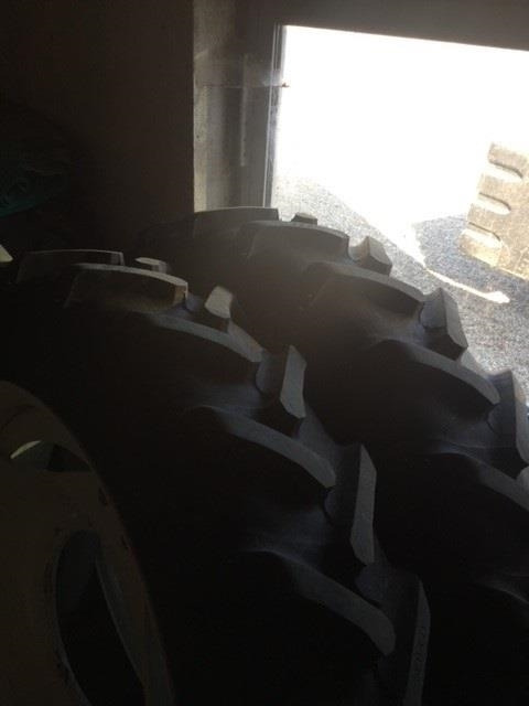 Alliance 270/95R36 Forhjul - New Holland T7 SWB  - Tire for Agricultural machinery: picture 3 Alliance 270/95R36 Forhjul - New Holland T7 SWB  - Tire for Agricultural machinery: picture 3