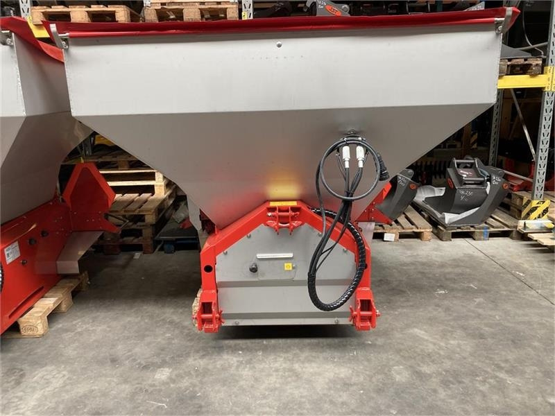 Bredal SGS 2000 Inkl. Lysanlæg, sold og rullepresenning - Sand/ Salt spreader for Municipal/ Special vehicle: picture 2 Bredal SGS 2000 Inkl. Lysanlæg, sold og rullepresenning - Sand/ Salt spreader for Municipal/ Special vehicle: picture 2