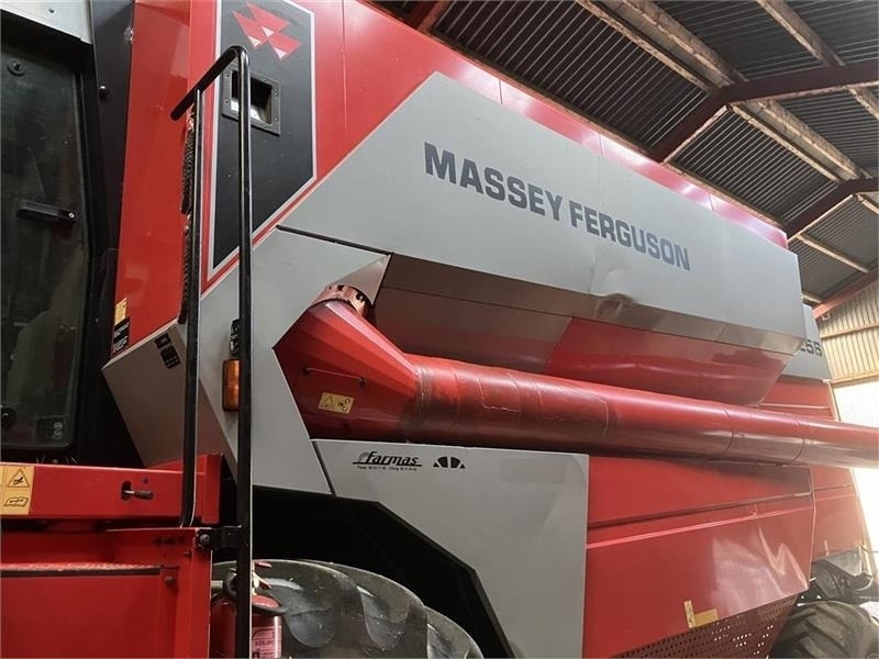 Massey Ferguson 7256 RS med 22 fods Freeflow skærebord - Combine harvester: picture 4 Massey Ferguson 7256 RS med 22 fods Freeflow skærebord - Combine harvester: picture 4