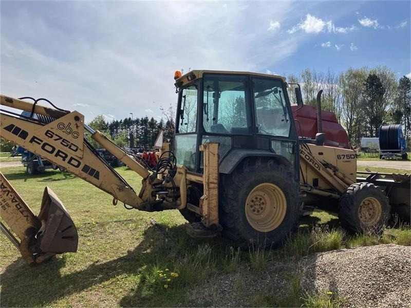 New Holland 675D - Backhoe loader: picture 4 New Holland 675D - Backhoe loader: picture 4