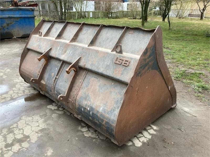 New Holland SKOVL Korn/flisskovl med CNH teleskopophæng - Bucket for Construction machinery: picture 3 New Holland SKOVL Korn/flisskovl med CNH teleskopophæng - Bucket for Construction machinery: picture 3