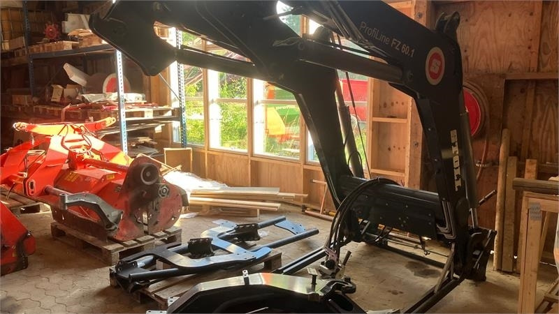 Stoll FZ 60,1 3 ventil og dæmpning Med beslag for NH T7. - Front loader for tractor: picture 2 Stoll FZ 60,1 3 ventil og dæmpning Med beslag for NH T7. - Front loader for tractor: picture 2