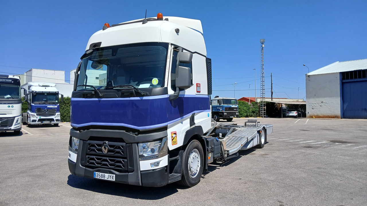 RENAULT T 520 - Autotransporter truck: picture 3 RENAULT T 520 - Autotransporter truck: picture 3