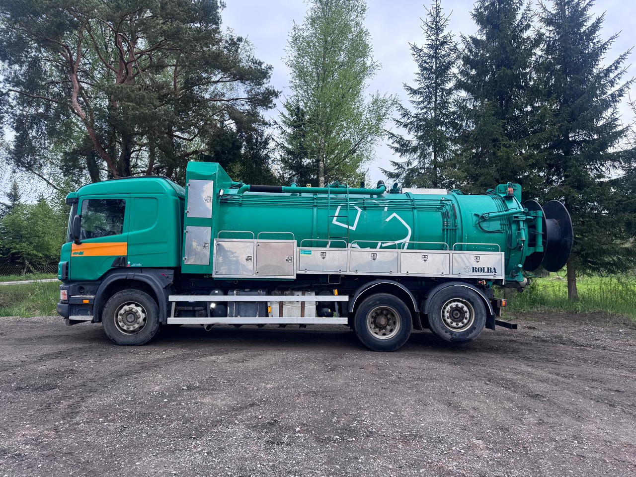 SCANIA P114 - Vacuum truck: picture 2 SCANIA P114 - Vacuum truck: picture 2