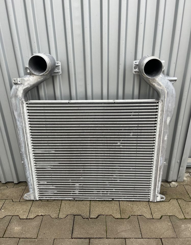 Chłodnica powietrza MAN TG3 TGX intercooler nowy model - Cooling system for Truck: picture 2 Chłodnica powietrza MAN TG3 TGX intercooler nowy model - Cooling system for Truck: picture 2