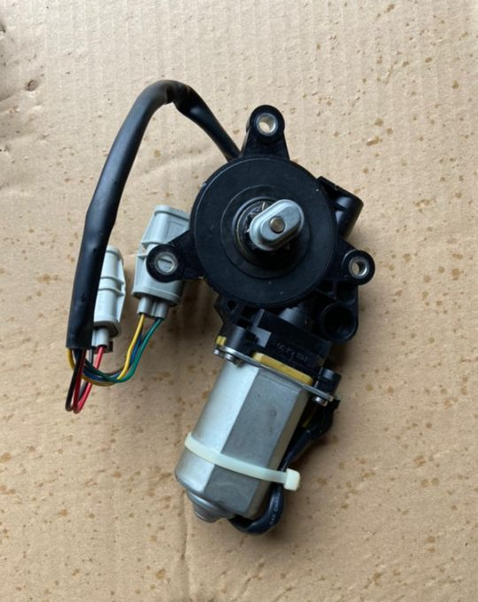 Silniczek podnoszenia szyb MAN TGA TGL - Window lift motor for Truck: picture 2 Silniczek podnoszenia szyb MAN TGA TGL - Window lift motor for Truck: picture 2