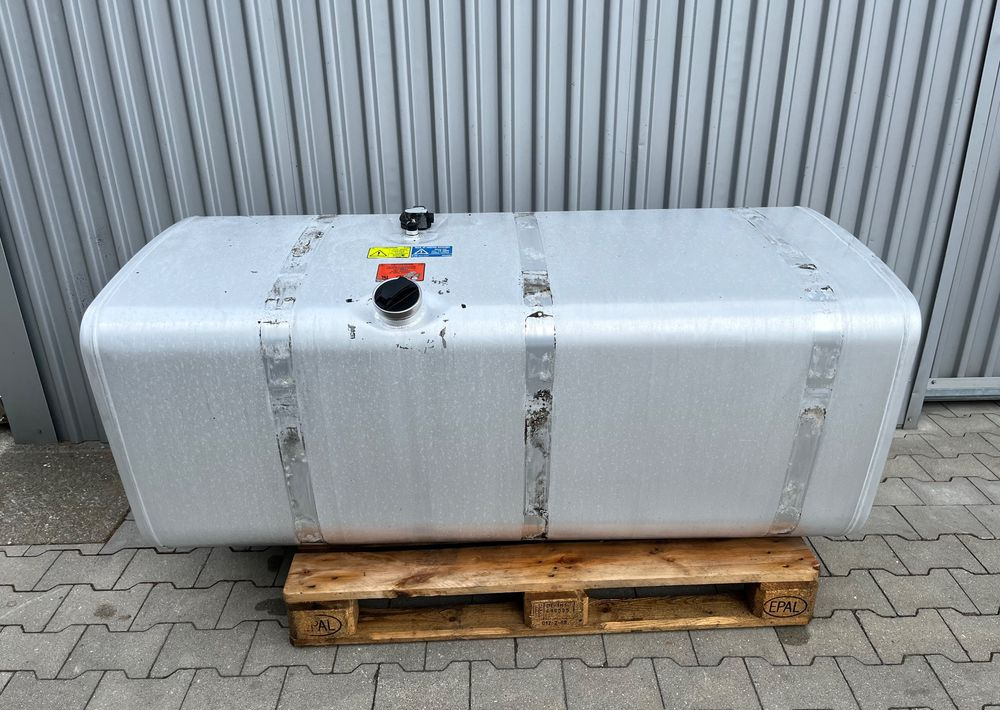 Zbiornik Scania 700 litrów bak - Fuel tank for Truck: picture 1 Zbiornik Scania 700 litrów bak - Fuel tank for Truck: picture 1