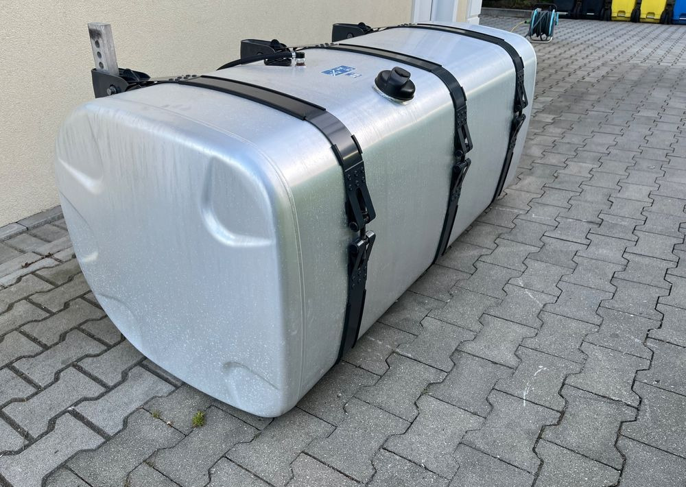 Zbiornik paliwa Scania Super R S 700 L kompletny bak NGS NGR - Fuel tank for Truck: picture 2 Zbiornik paliwa Scania Super R S 700 L kompletny bak NGS NGR - Fuel tank for Truck: picture 2