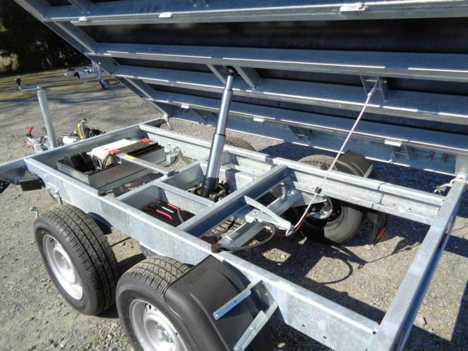 Böckmann PKW-Anhänger Elektro Dreiseitenkipper, 2,7 to - Tipper trailer: picture 5 Böckmann PKW-Anhänger Elektro Dreiseitenkipper, 2,7 to - Tipper trailer: picture 5