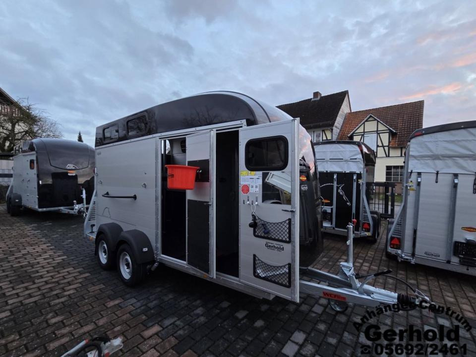 Böckmann Pferdeanhänger Big Portax WCF Vorb. Videokamera - Horse trailer: picture 1 Böckmann Pferdeanhänger Big Portax WCF Vorb. Videokamera - Horse trailer: picture 1