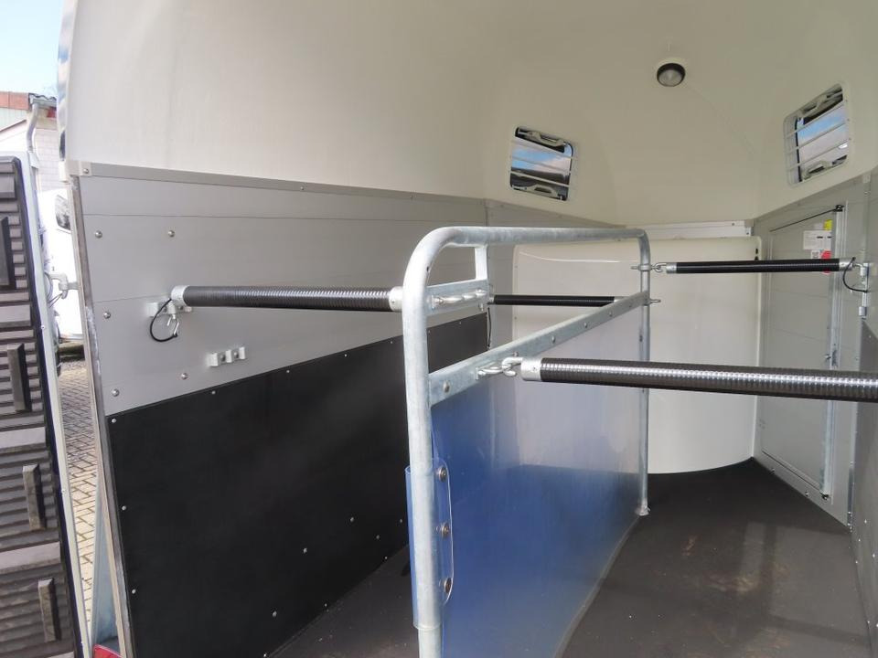 Böckmann Pferdeanhänger, Champion, Flügeltür,100 km/h,Sattelkam. - Horse trailer: picture 5 Böckmann Pferdeanhänger, Champion, Flügeltür,100 km/h,Sattelkam. - Horse trailer: picture 5