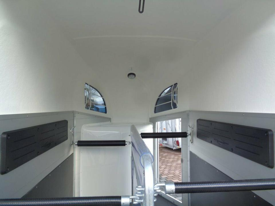 Böckmann, Pferdeanhänger, Champion R, Sattelk. 100 km/h - Horse trailer: picture 4 Böckmann, Pferdeanhänger, Champion R, Sattelk. 100 km/h - Horse trailer: picture 4