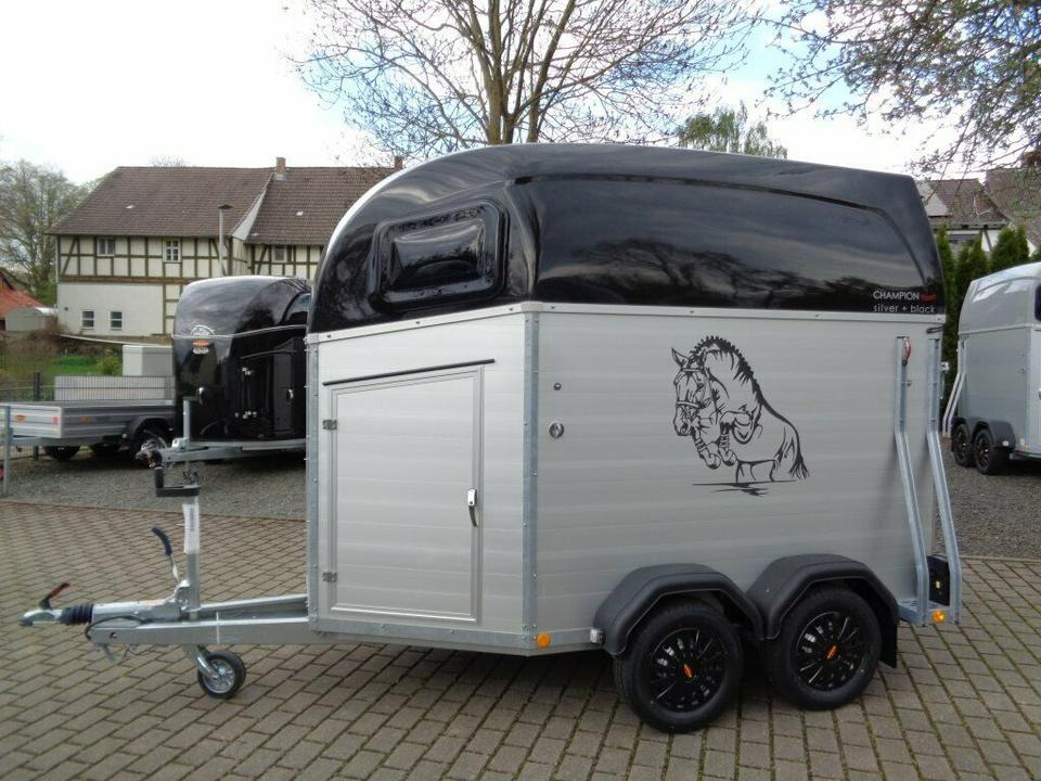 Böckmann, Pferdeanhänger, Champion s+b, 2,4to. Saka, 100 km/h - Horse trailer: picture 1 Böckmann, Pferdeanhänger, Champion s+b, 2,4to. Saka, 100 km/h - Horse trailer: picture 1