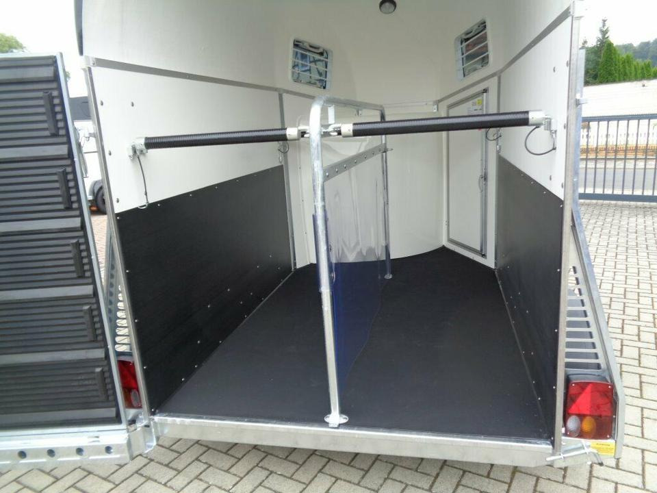 Böckmann, Pferdeanhänger, DUO Alub.SaKa.Flügeltür, 100 km/h - Horse trailer: picture 5 Böckmann, Pferdeanhänger, DUO Alub.SaKa.Flügeltür, 100 km/h - Horse trailer: picture 5