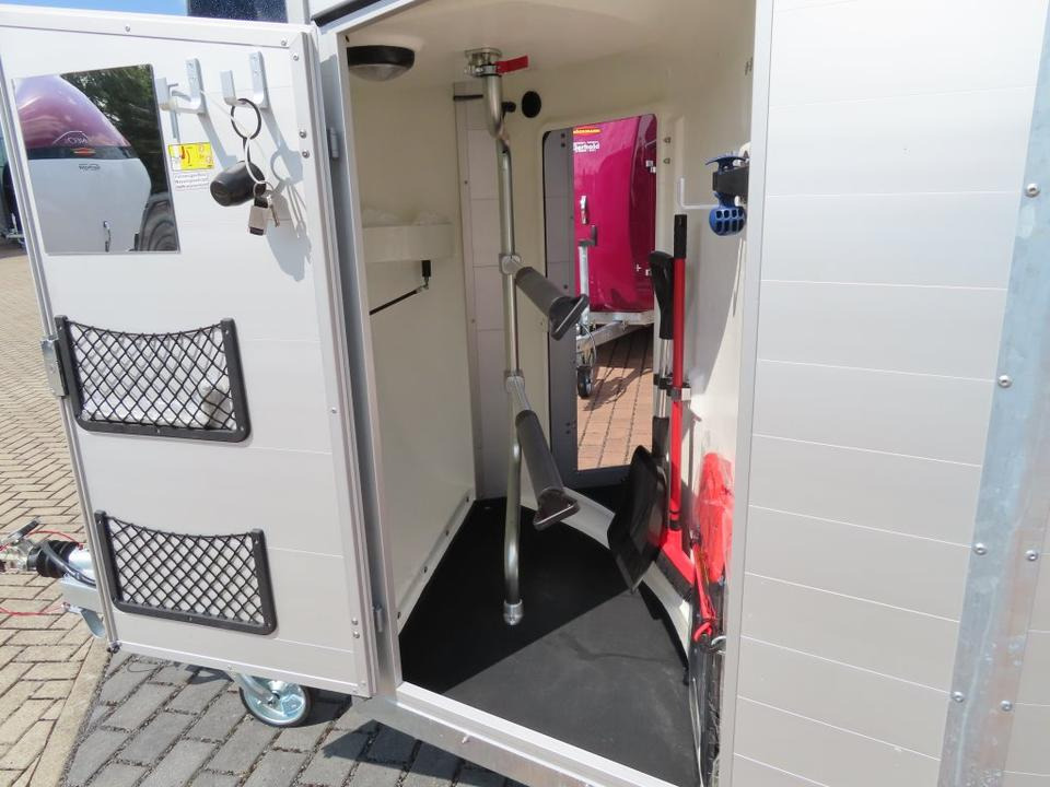 Böckmann Pferdeanhänger,Portax SKA, 2025 WCF Fenster links - Horse trailer: picture 5 Böckmann Pferdeanhänger,Portax SKA, 2025 WCF Fenster links - Horse trailer: picture 5